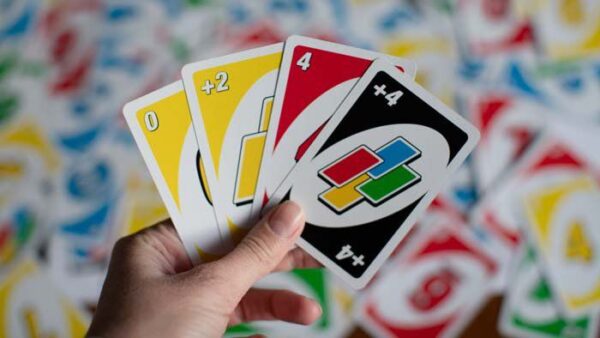 Uno Jogo de Cartas - Image 4