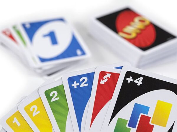 Uno Jogo de Cartas - Image 2