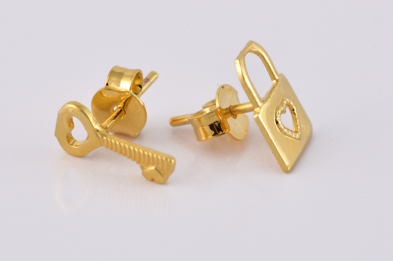 Brinco Duo Chave e Cadeado Folheado em Ouro 18k