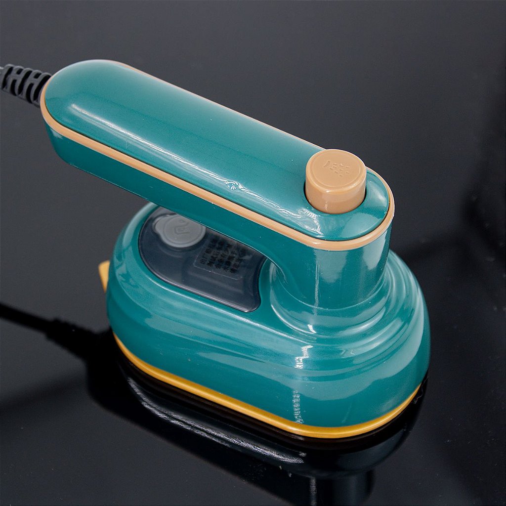 Mini Ferro De PassarRoupa Giratorio Portatil A Vapor Viagem